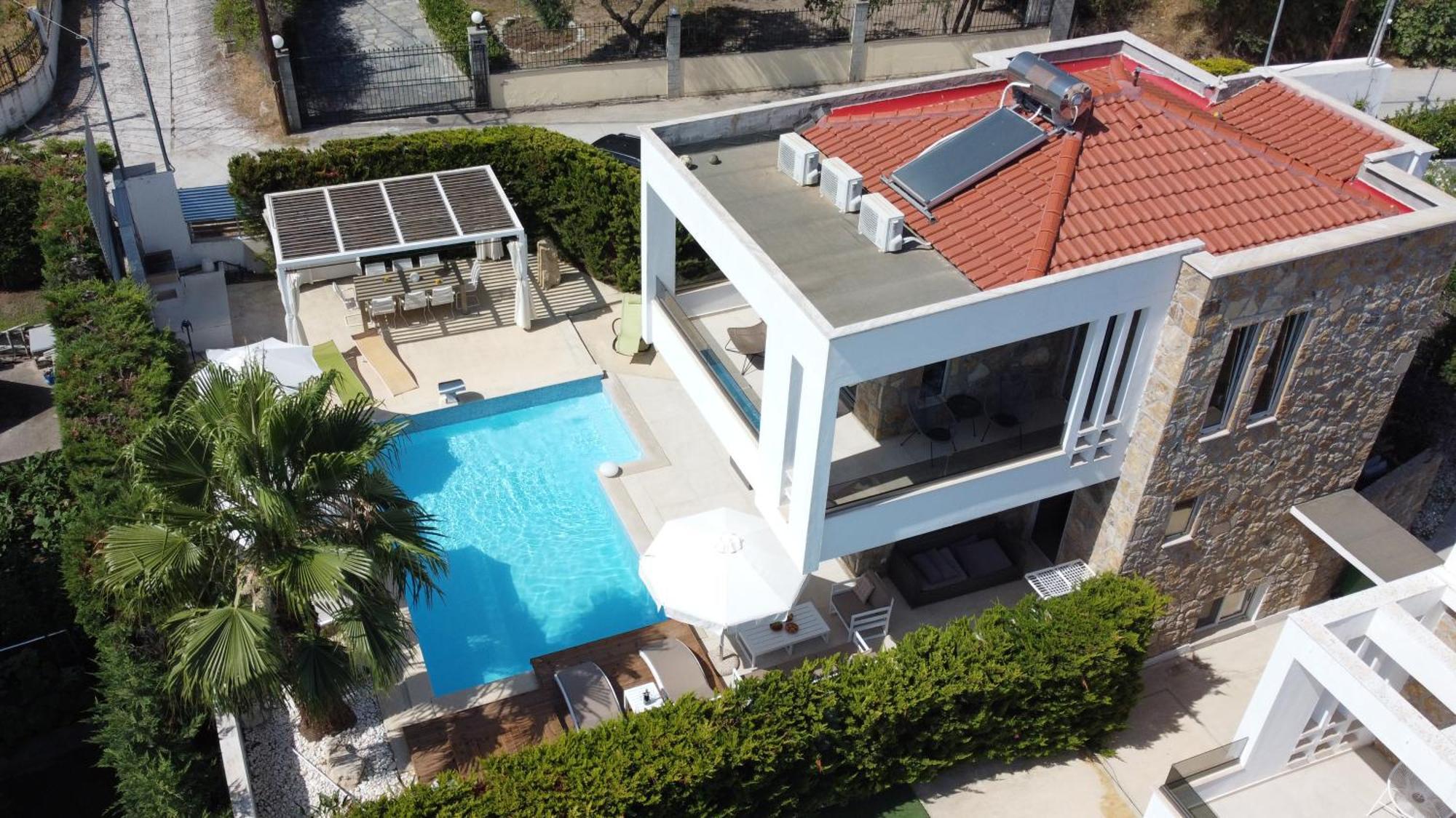 Douglas - Private Pool, Bbq, 4bdrms, View Pefkochori