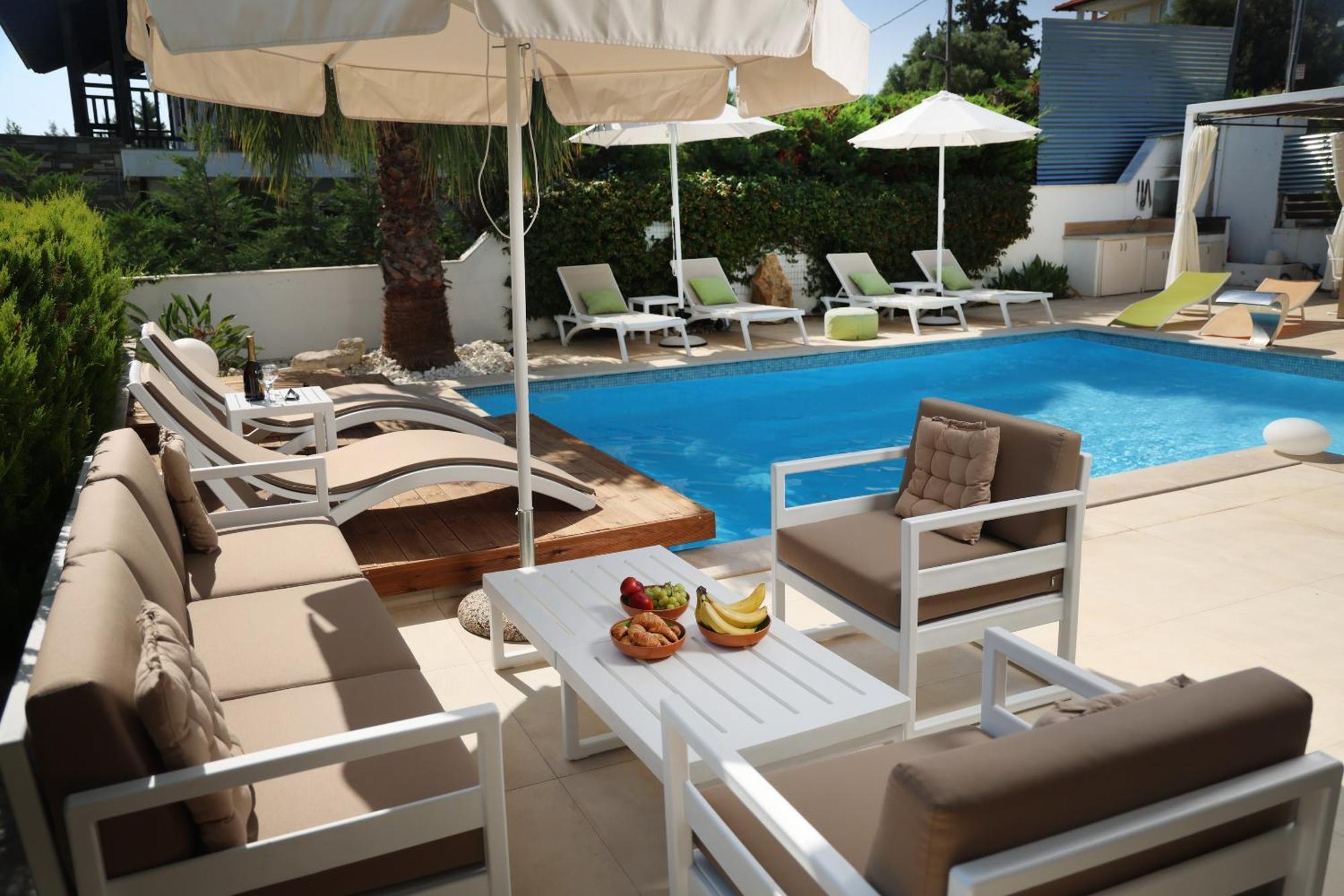 Douglas - Private Pool, Bbq, 4bdrms, View * Pefkochori
