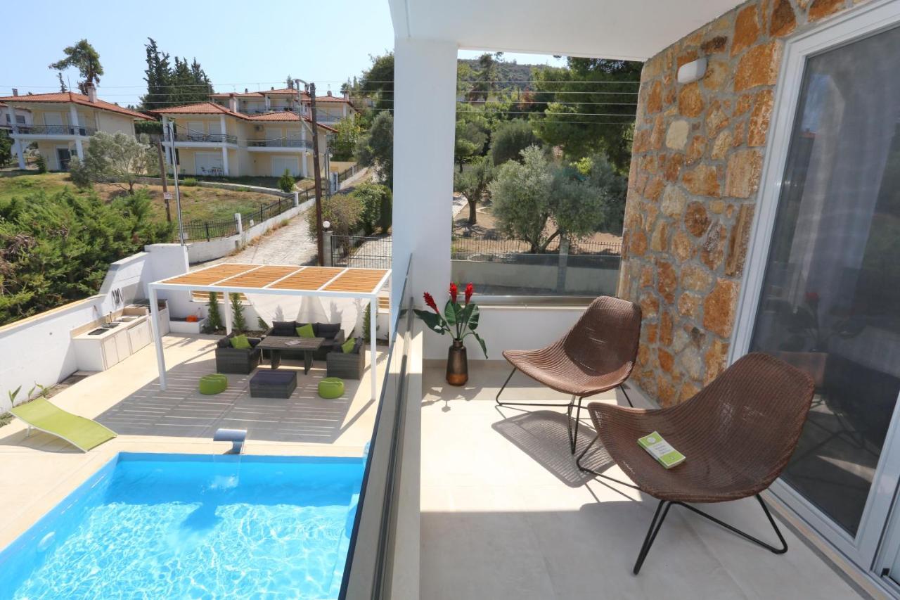 Villa Douglas - Private Pool, Bbq, 4bdrms, View Pefkochori