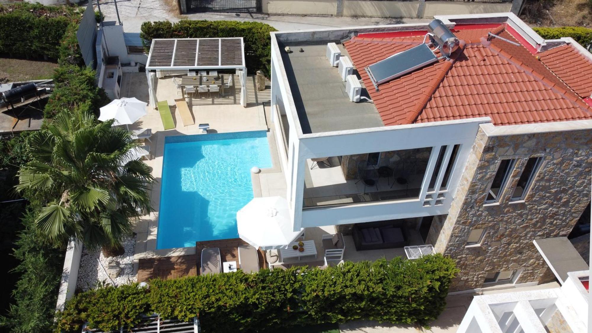 Douglas - Private Pool, Bbq, 4bdrms, View *