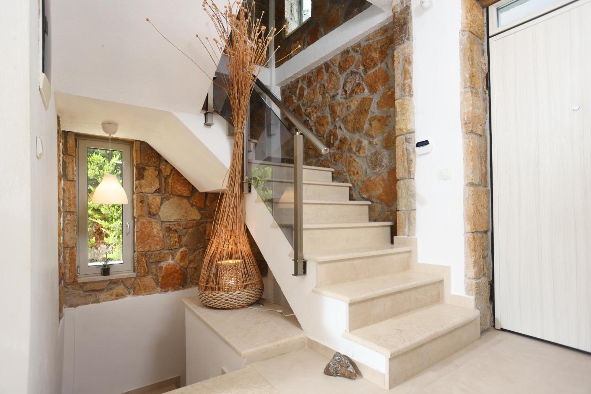 Villa Douglas - Private Pool, Bbq, 4bdrms, View