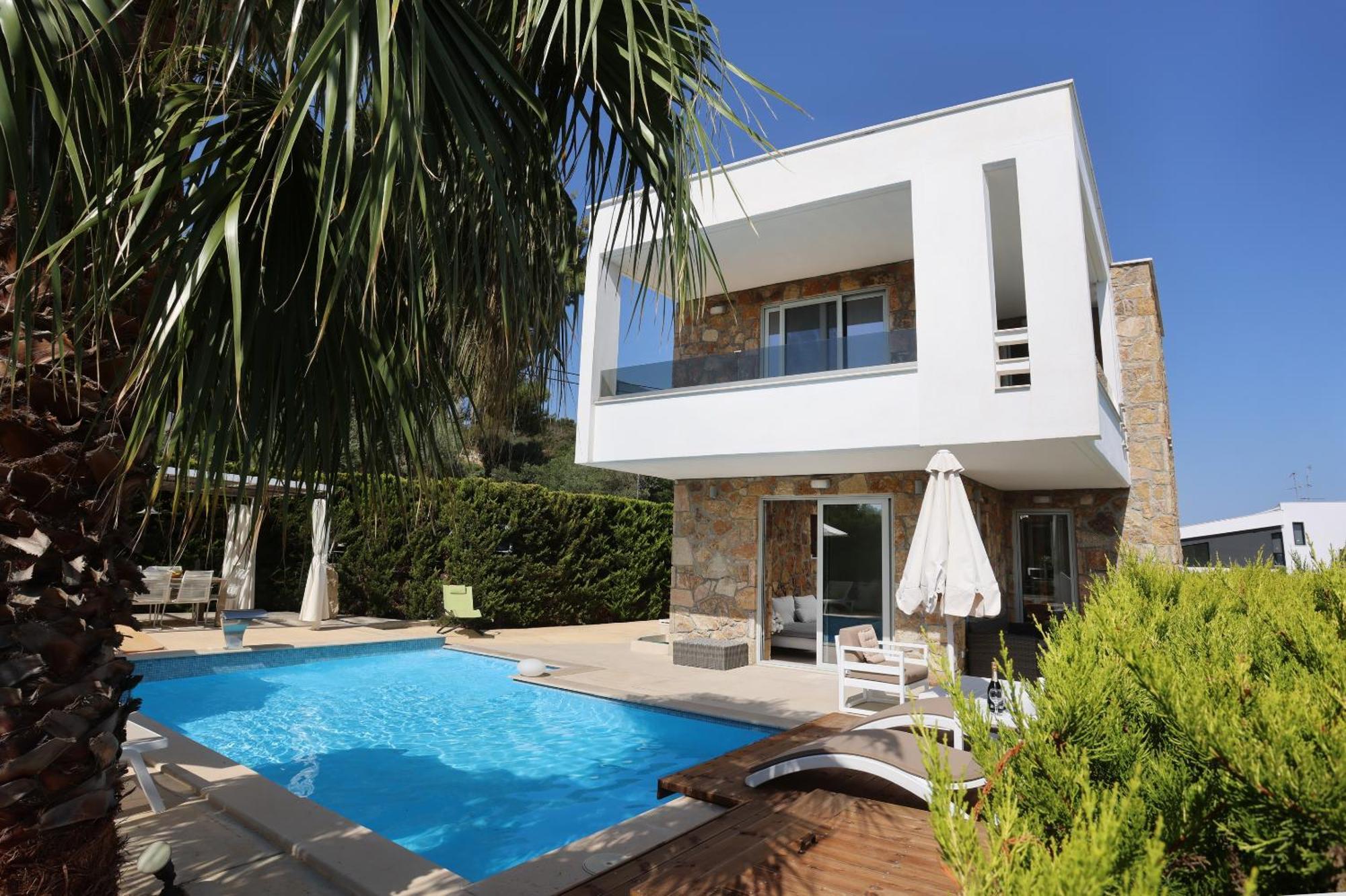 Douglas - Private Pool, Bbq, 4bdrms, View *
