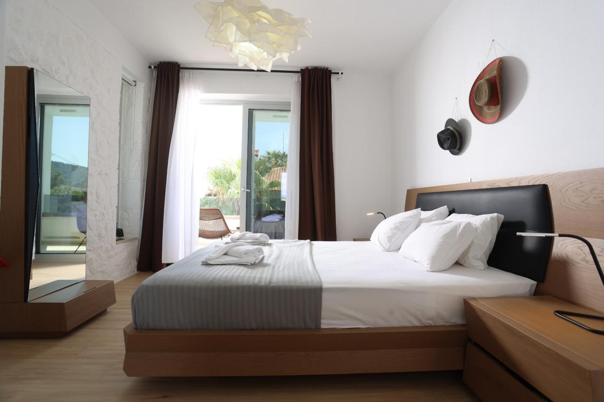 Douglas - Private Pool, Bbq, 4bdrms, View Βίλα