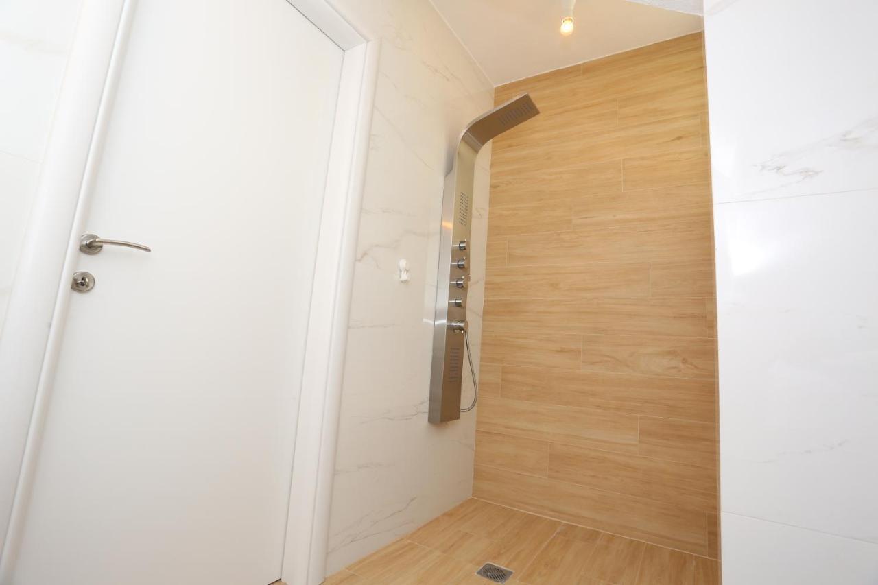 Villa Douglas - Private Pool, Bbq, 4bdrms, View *